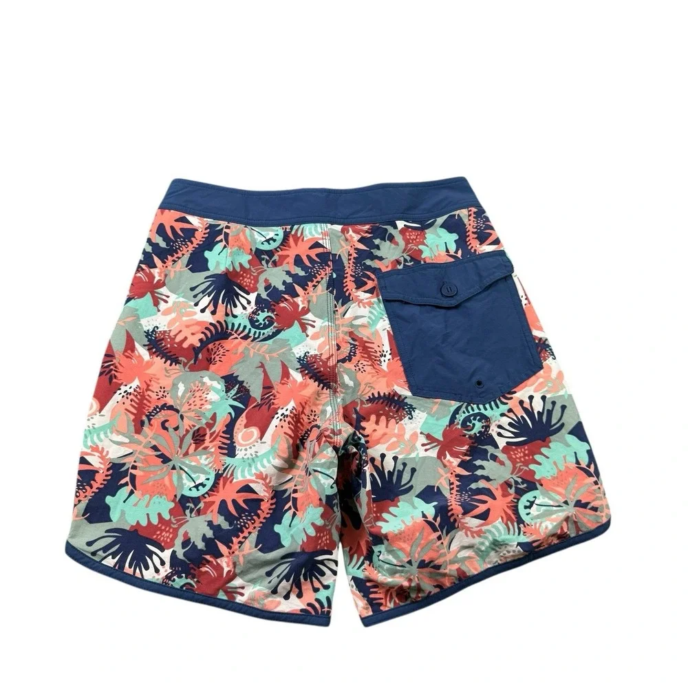 Patagonia Scallop Hem Stretch Wavefarer Boardshorts 30 Wild Waratah Celadon